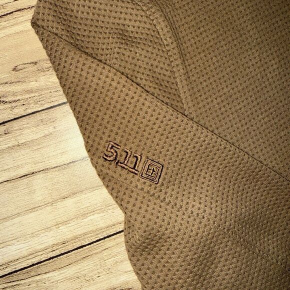 Men’s 5.11 Tactical Long Sleeve Medium Brown Thermal Shirt - Picture 5 of 10
